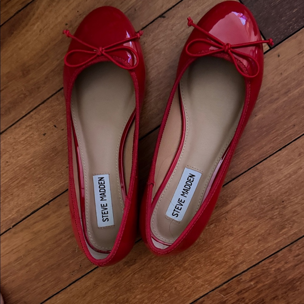 Steve Madden Glossy Red Flats with Bow